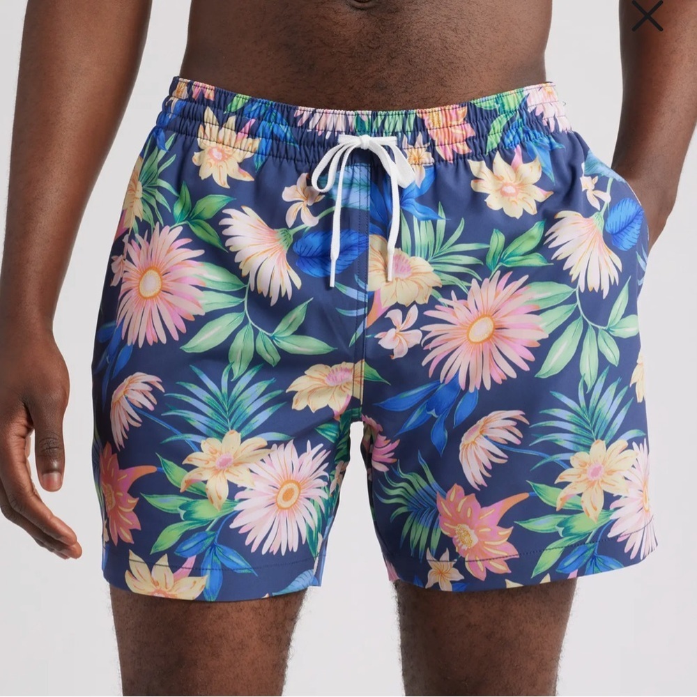 Chubbies NWT The Big Bloomers Floral 5.5-Inch Swim Trunks Size XXL